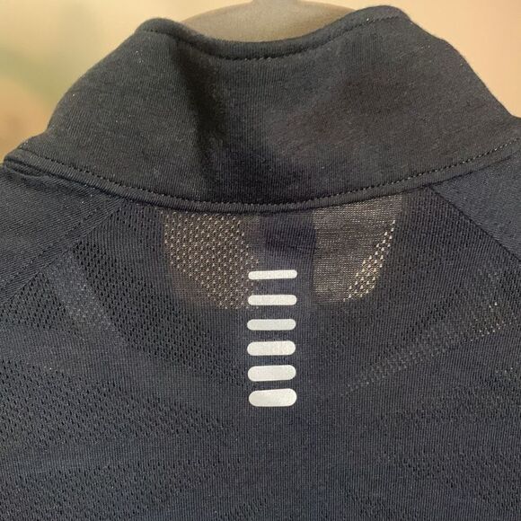 UNDER ARMOUR Black Half Zip Pullover Tee - Picture 6 of 7